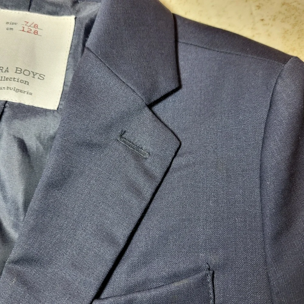 Zara Boys Navy Blue Blazer Boy's Size 7/8 2 Button Front 3 Button Sleeve Pockets